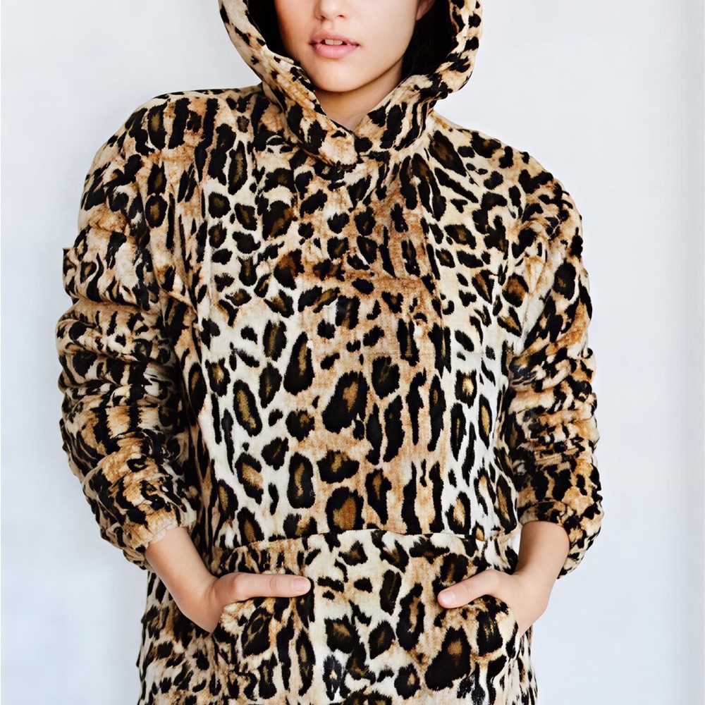 Urban Outfitters Silence + Noise Tabby Faux Fur Hooded Pullover Hoodie